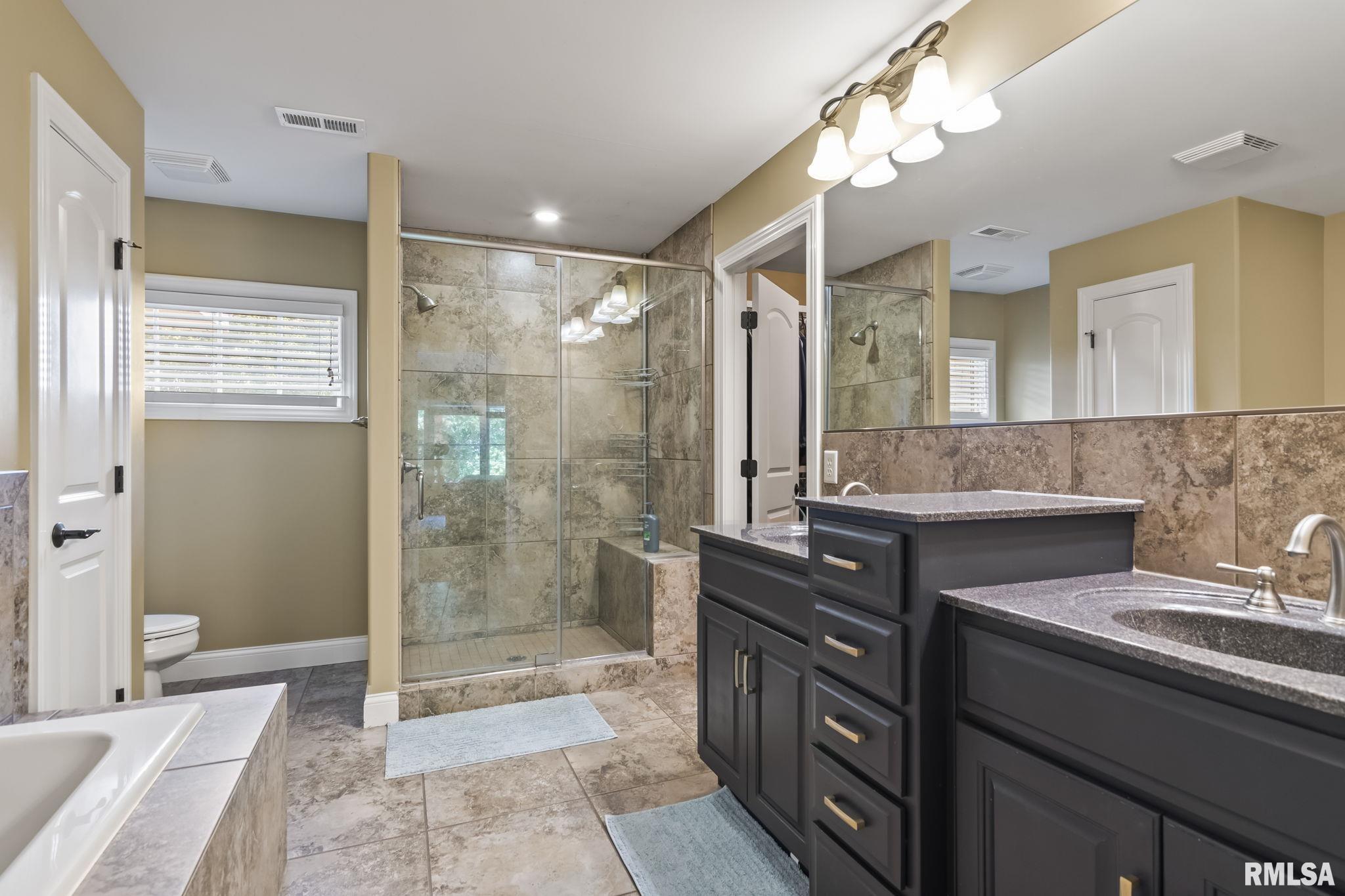 2201 Interlacken Drive Springfield, IL 62704 - Photo 31 of 53