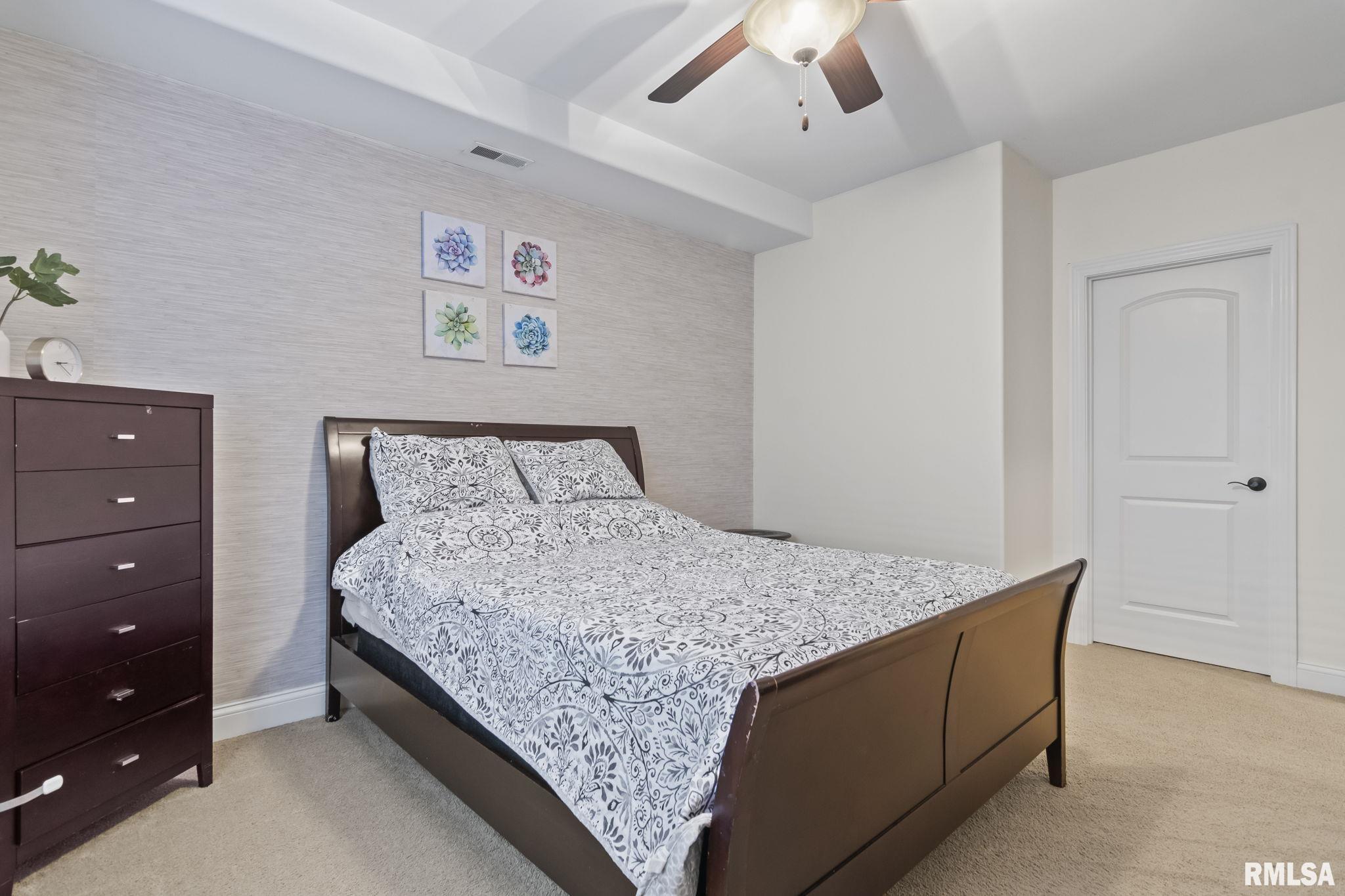 2201 Interlacken Drive Springfield, IL 62704 - Photo 34 of 53