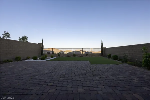 $5,650 | 400 Red Feather Peak Court, Las Vegas, NV 89138