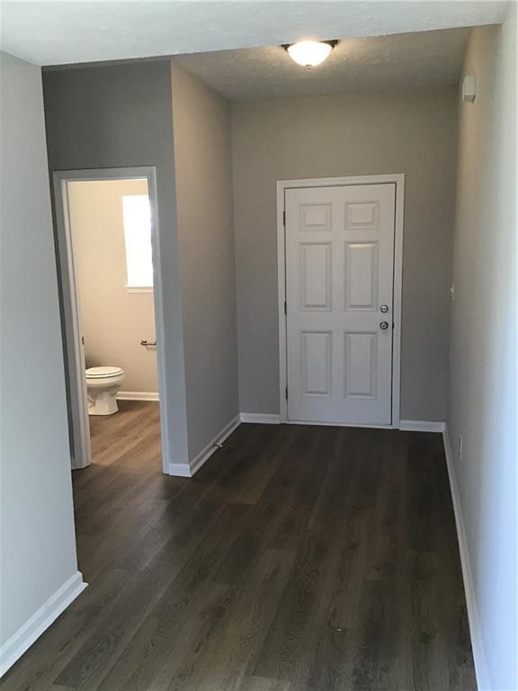 101 Rambling Road Greenfield, IN 46140 - Photo 2 of 22