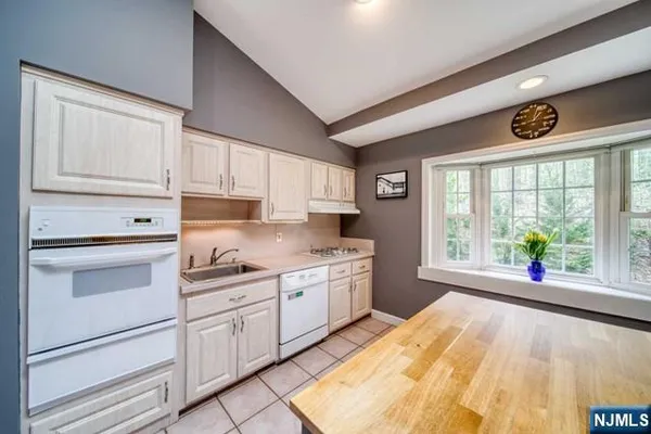 $4,500 | 225 Doxey Drive, Park Ridge, NJ 07656