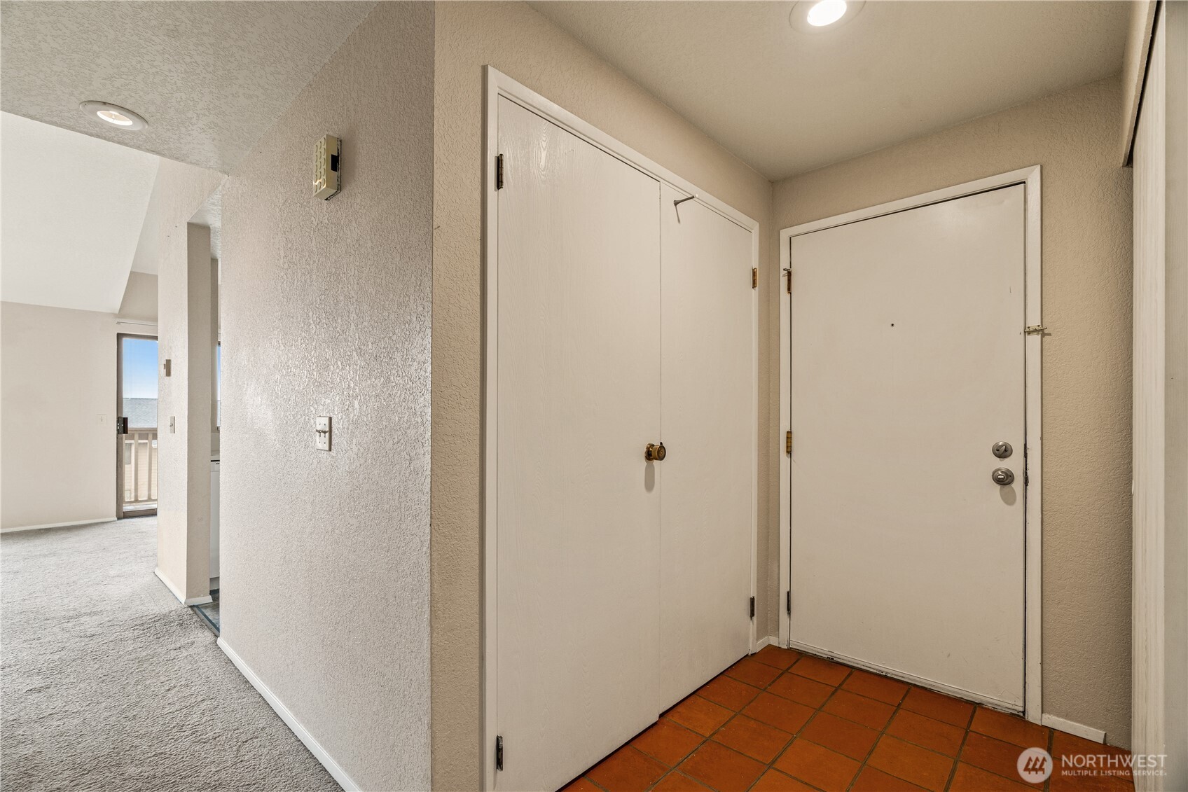 1319 South Puget Drive, Unit D35 Renton, WA 98055 - Photo 21 of 26 a view of room
