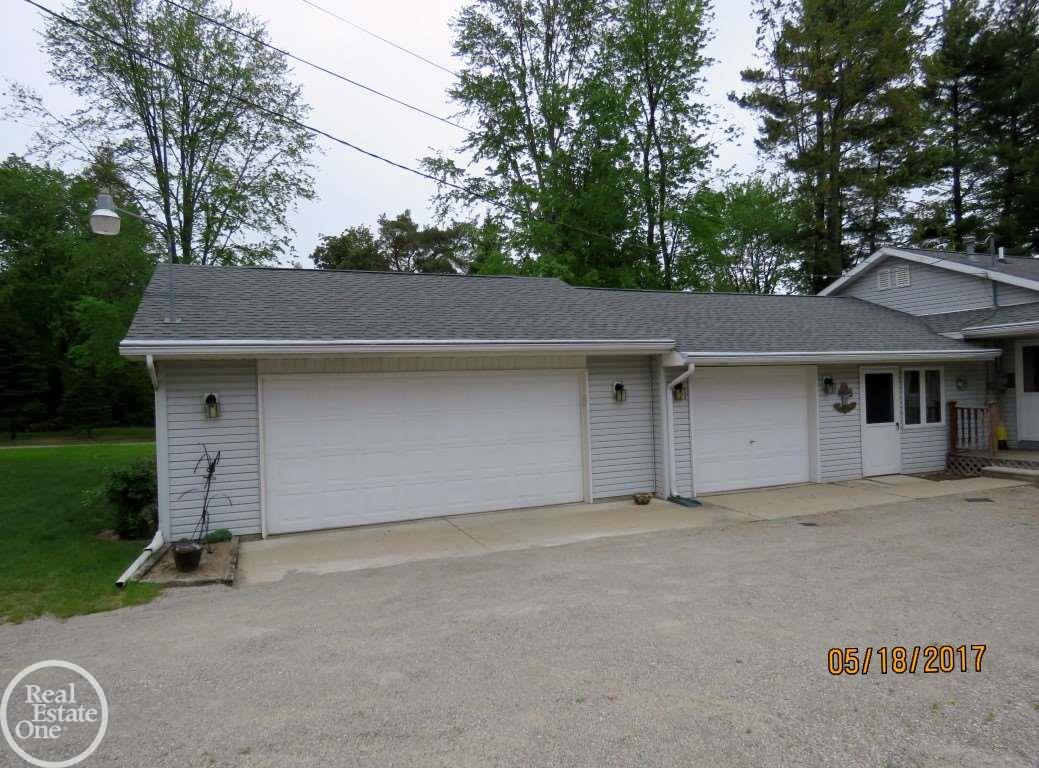 8175 Lakeshore Road Lexington, MI 48450 - Photo 62 of 70 31320267-62.JPG