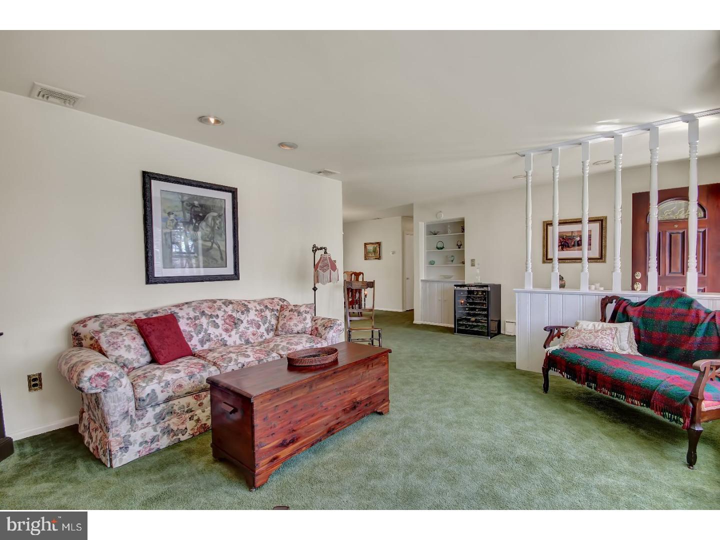 519 Church Road Avondale, PA 19311 - Photo 4 of 20 Living Room