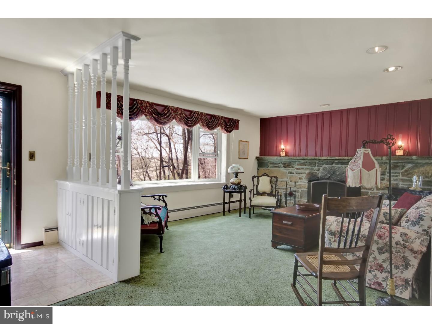519 Church Road Avondale, PA 19311 - Photo 5 of 20 Living Room