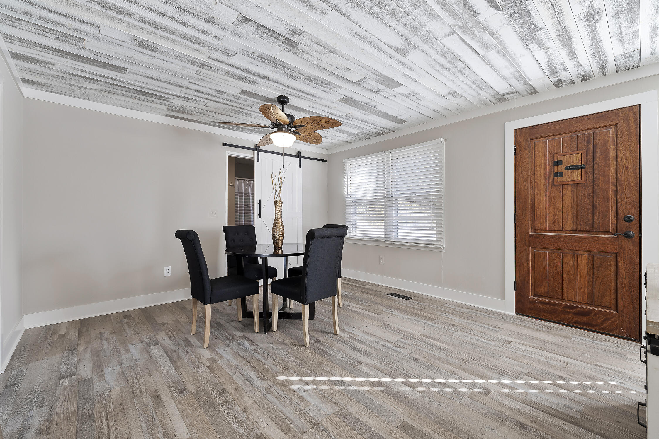 4239 Norcross Road Hixson, TN 37343 - Photo 5 of 32 Open Dining & Great Room