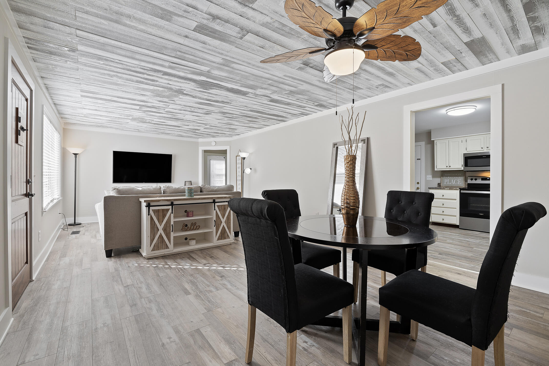 4239 Norcross Road Hixson, TN 37343 - Photo 7 of 32 Dining Opens to Kitchen & Great Room