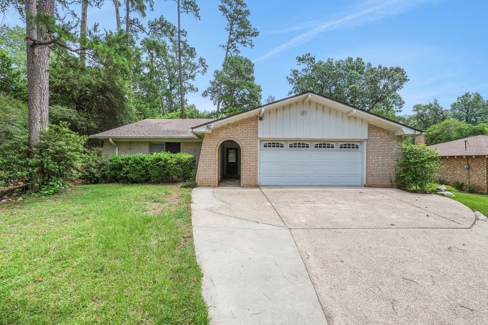 113 Hillendale Street Livingston, TX 77351 - Photo 1 of 36 Welcome to 113 Hillendale Dr in Livingston, Texas!