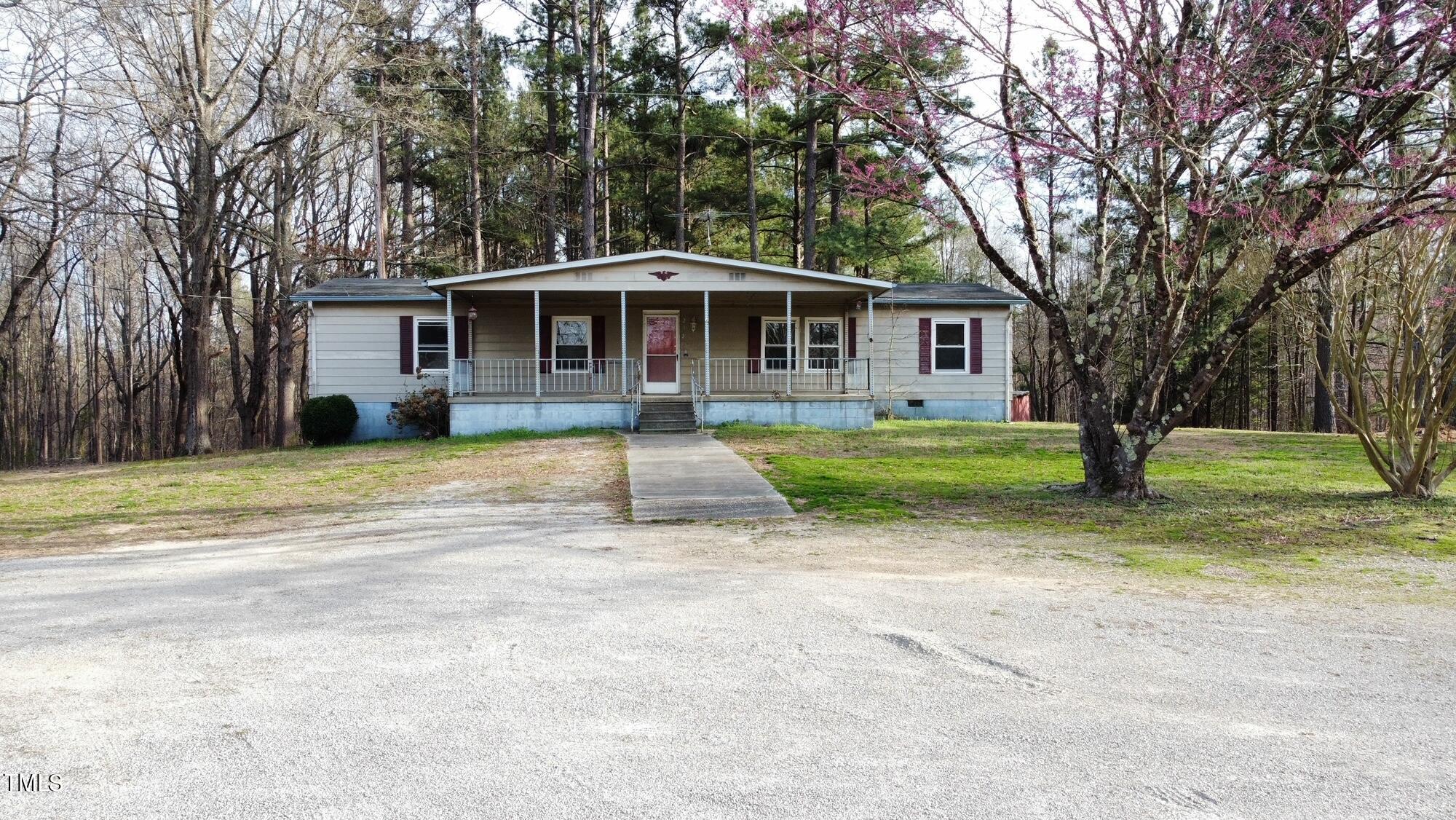230 Finch Road Henderson, NC 27537 - Photo 18 of 28 dji_fly_20240317_174548_472_171071197553