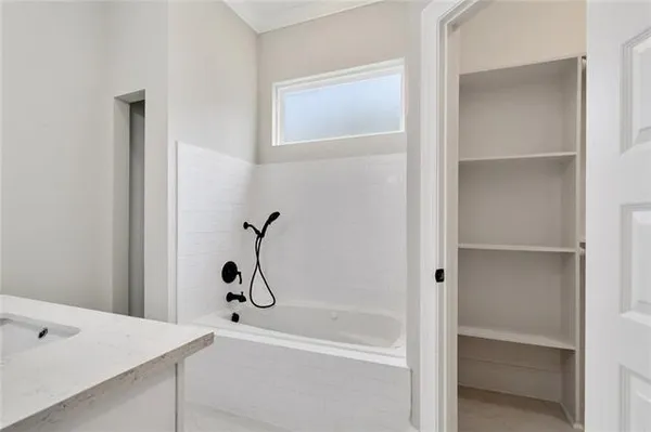 $1,900 | 2129 Dumaine Street, New Orleans, LA 70116