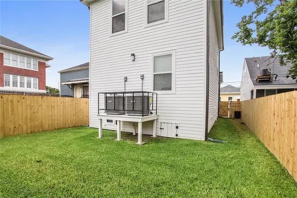 $1,900 | 2129 Dumaine Street, New Orleans, LA 70116