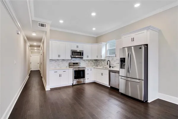 $1,900 | 2129 Dumaine Street, New Orleans, LA 70116