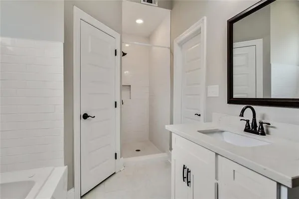 $1,900 | 2129 Dumaine Street, New Orleans, LA 70116