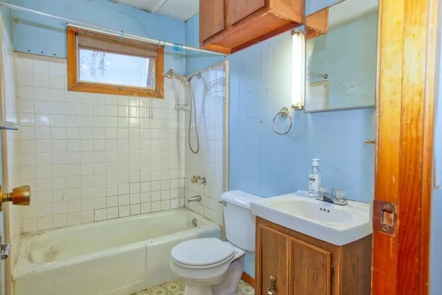 $355,000 | 98 Meadow Road, Milton, VT 05468