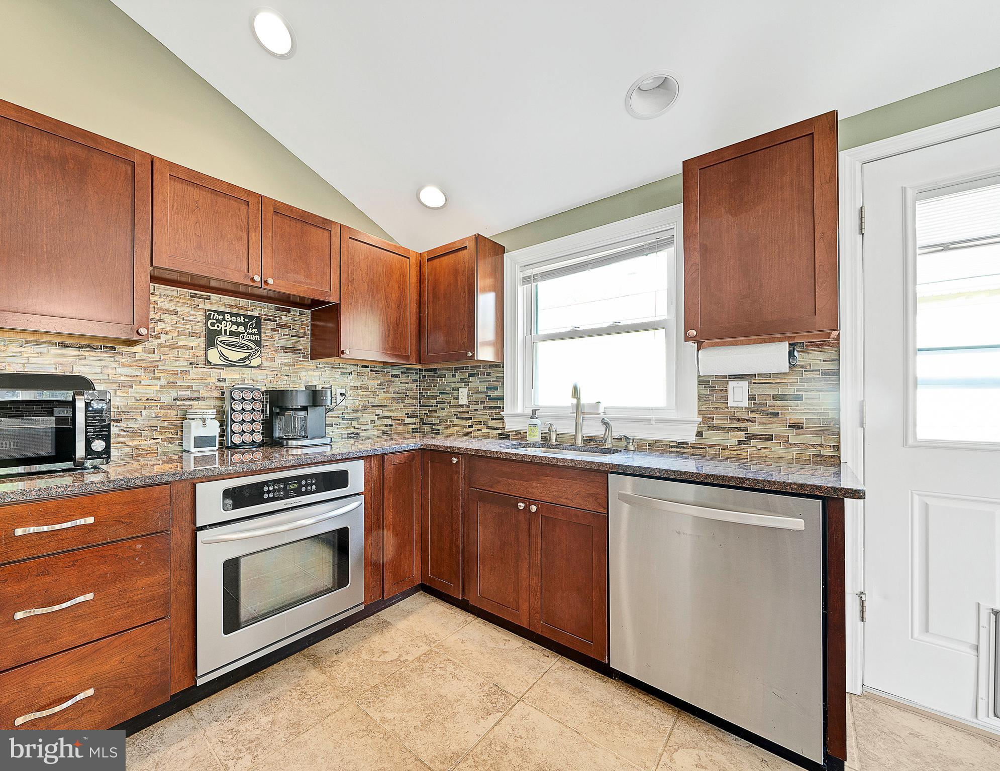 669 Brooke Road Glenside, PA 19038 - Photo 10 of 49 Gallery Image 10