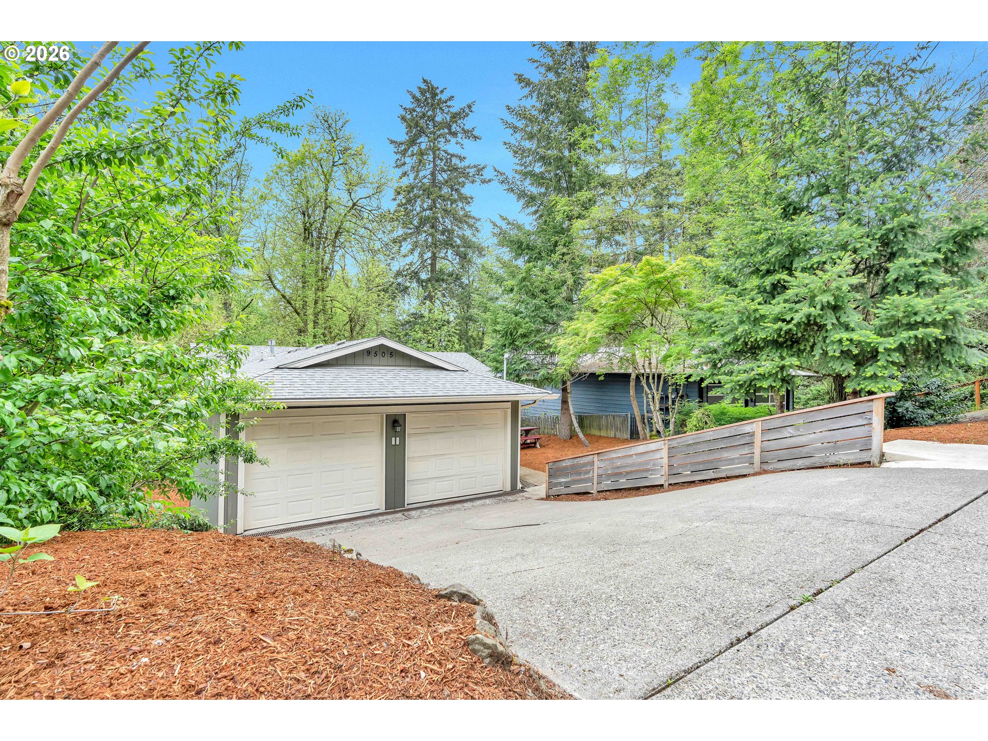 9505 Southwest 50th Avenue Portland, OR 97219 - Photo 3 of 35