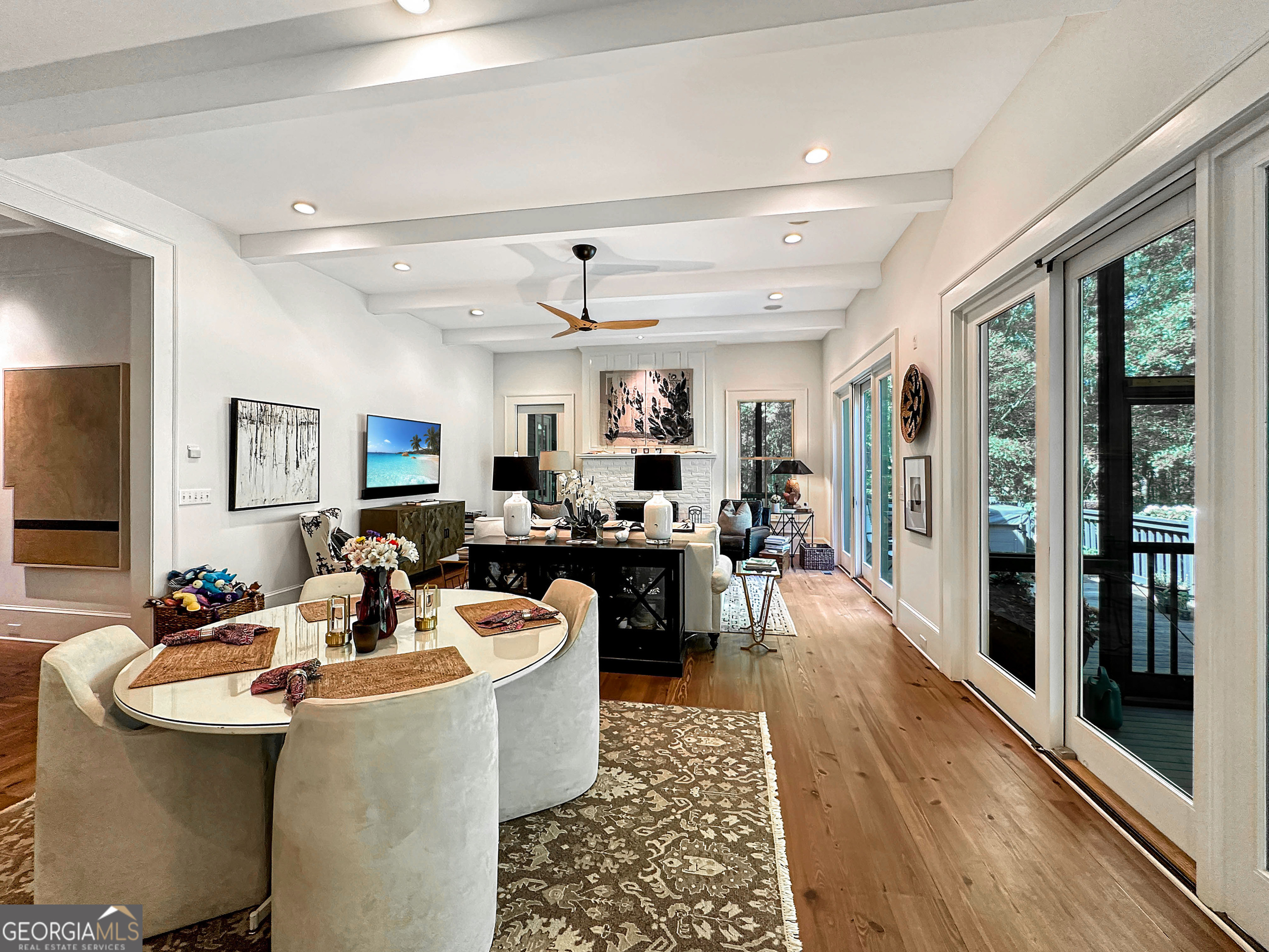 500 Augusta Lane Chattahoochee Hills, GA 30268 - Photo 22 of 49 a large room with lots of counter space