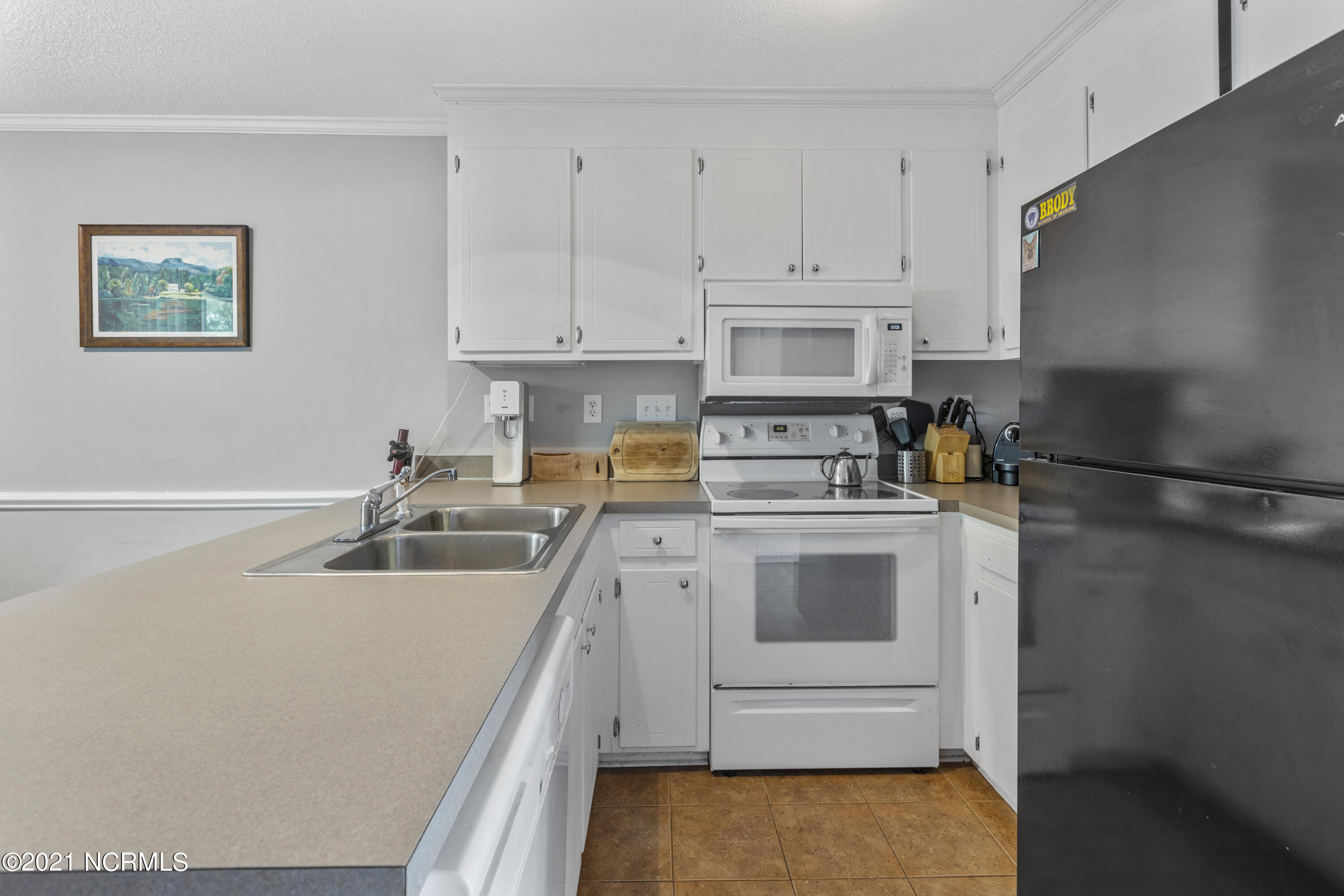 880 Spring Forest Road, Unit F2 Greenville, NC 27834 - Photo 6 of 15 880 Spring Forest Rd-10
