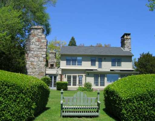 34 Cormorant Road Narragansett, RI 02882 - Photo 1 of 8 Exterior Front.