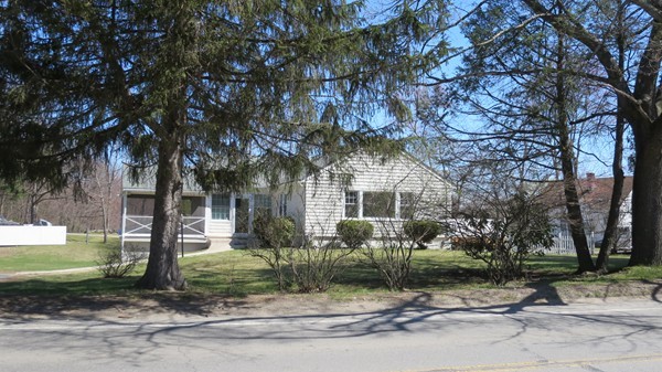 54 Hopkinton Road Westborough, MA 01581 - Photo 3 of 27 Gallery Image 3