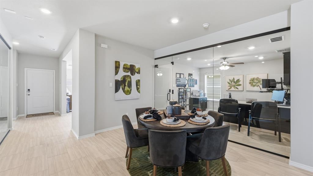 16424 Hudson Pr Way Justin, TX 76247 - Photo 5 of 31