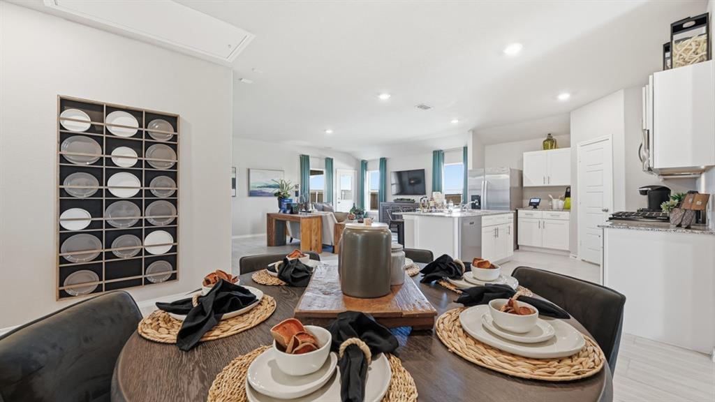 16424 Hudson Pr Way Justin, TX 76247 - Photo 6 of 31