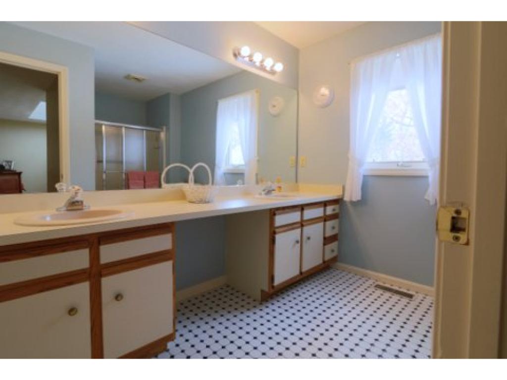 14 Bristol Hill Road, Unit 14 Windham, NH 03087 - Photo 22 of 28