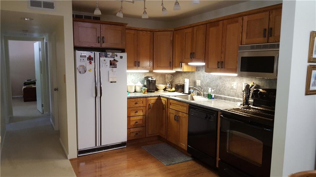 1301 Kenzie Road Pittsburgh, PA 15205 - Photo 5 of 14 Kitchen