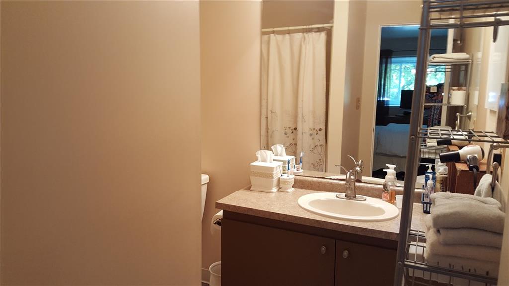 1301 Kenzie Road Pittsburgh, PA 15205 - Photo 8 of 14 Master bath
