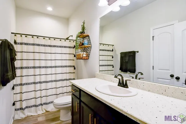 $260,000 | 1845 Pineglen Drive, St. Gabriel, LA 70776