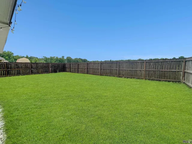 $260,000 | 1845 Pineglen Drive, St. Gabriel, LA 70776