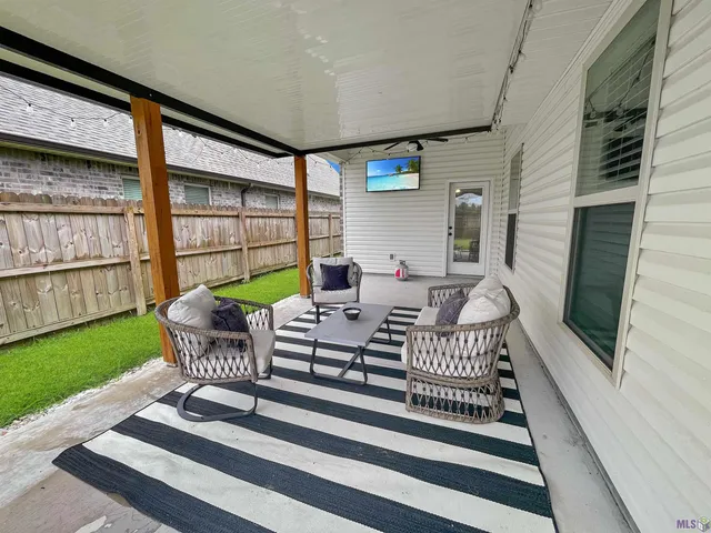 $260,000 | 1845 Pineglen Drive, St. Gabriel, LA 70776