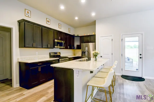 $260,000 | 1845 Pineglen Drive, St. Gabriel, LA 70776