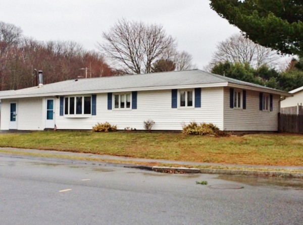 1 Rindge Road Beverly, MA 01915 - Photo 2 of 18 Gallery Image 2