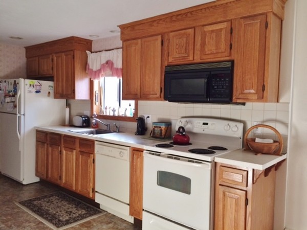 1 Rindge Road Beverly, MA 01915 - Photo 4 of 18 Gallery Image 4