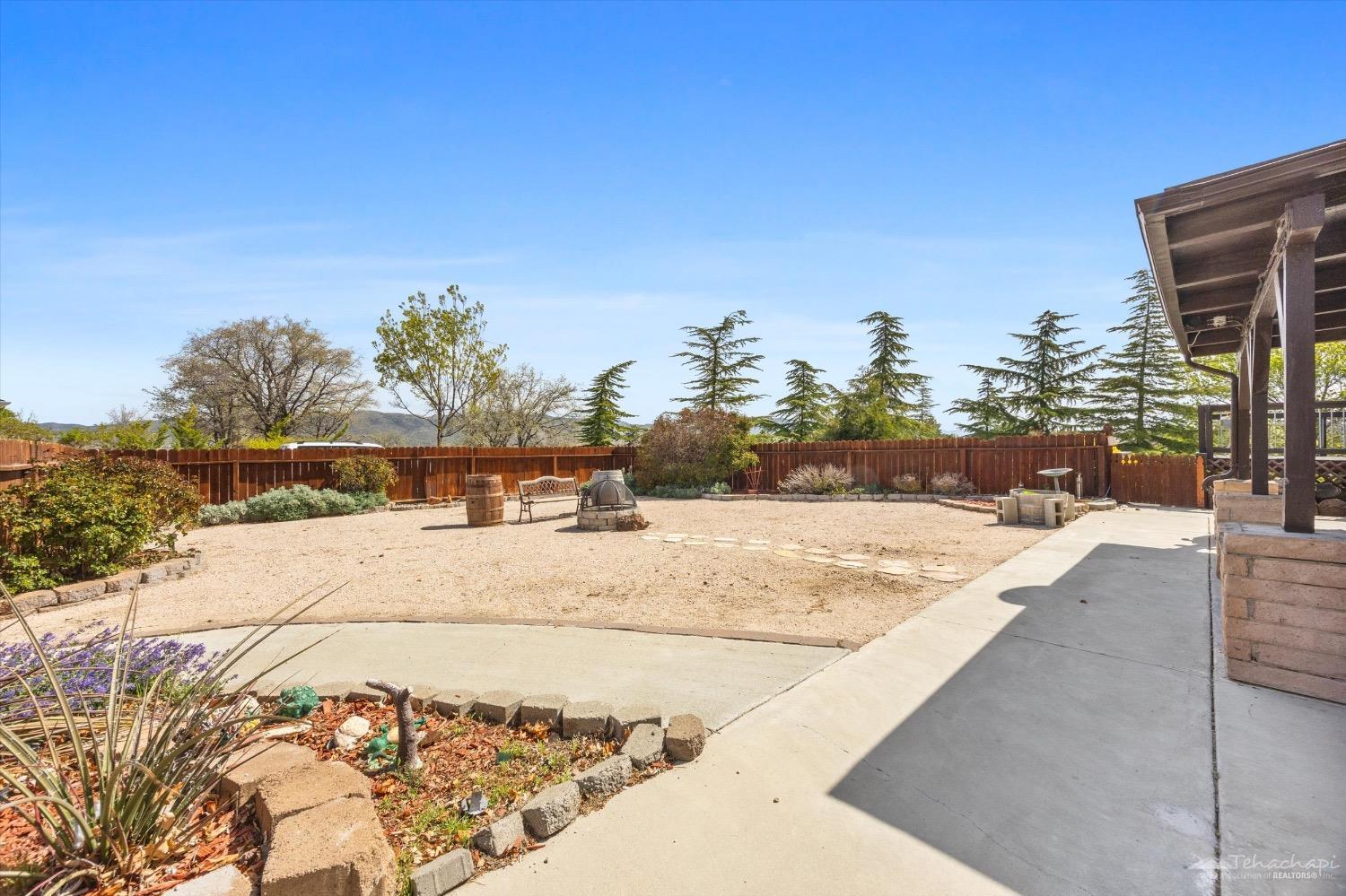 20875 Oak Street Tehachapi, CA 93561 - Photo 13 of 52 Gallery Image 13