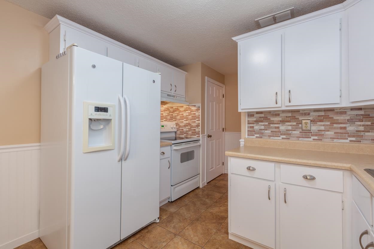 28 Juniper Road, Unit R Derry, NH 03038 - Photo 4 of 40