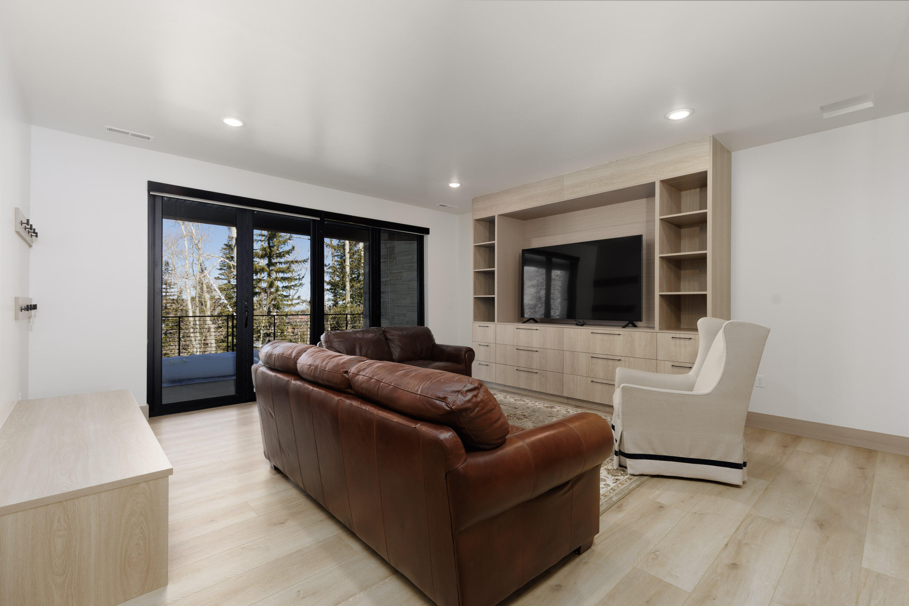 160 Ridgeview Street, Unit 7B Brian Head, UT 84719 - Photo 31 of 49 great room-basement level