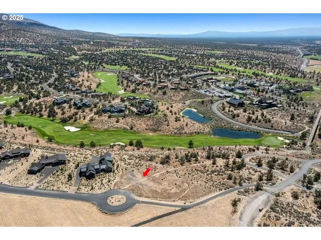 a view of a outdoor space