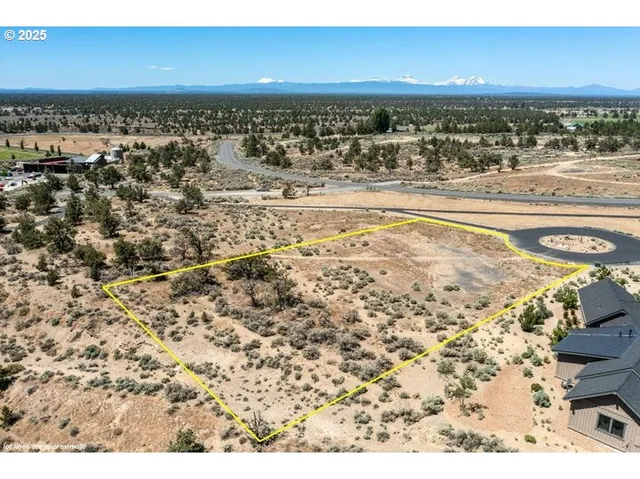a view of lake view and mountain view