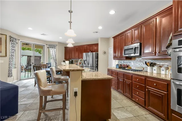 $649,000 | 3921 Ravens Court, North Las Vegas, NV 89032