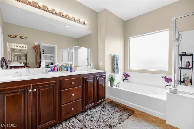 $649,000 | 3921 Ravens Court, North Las Vegas, NV 89032