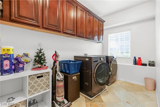 $649,000 | 3921 Ravens Court, North Las Vegas, NV 89032