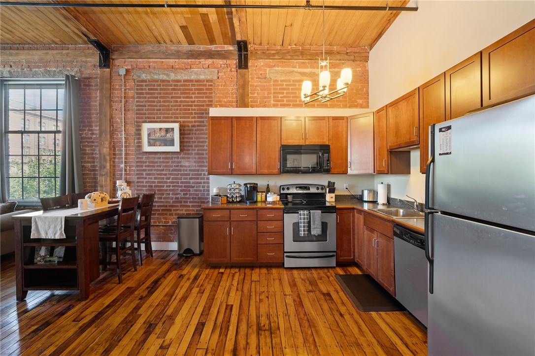 99 Allen Street, Unit 211 Woonsocket, RI 02895 - Photo 10 of 32