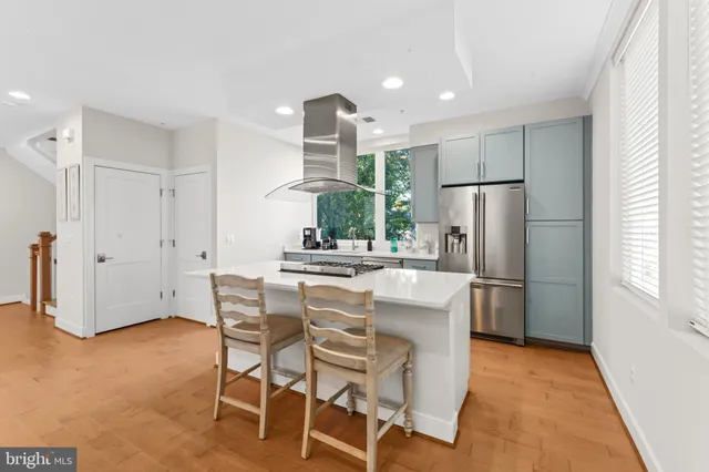 $970,000 | 2823 24th Road South, Arlington, VA 22206