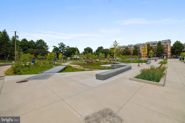 $970,000 | 2823 24th Road South, Arlington, VA 22206