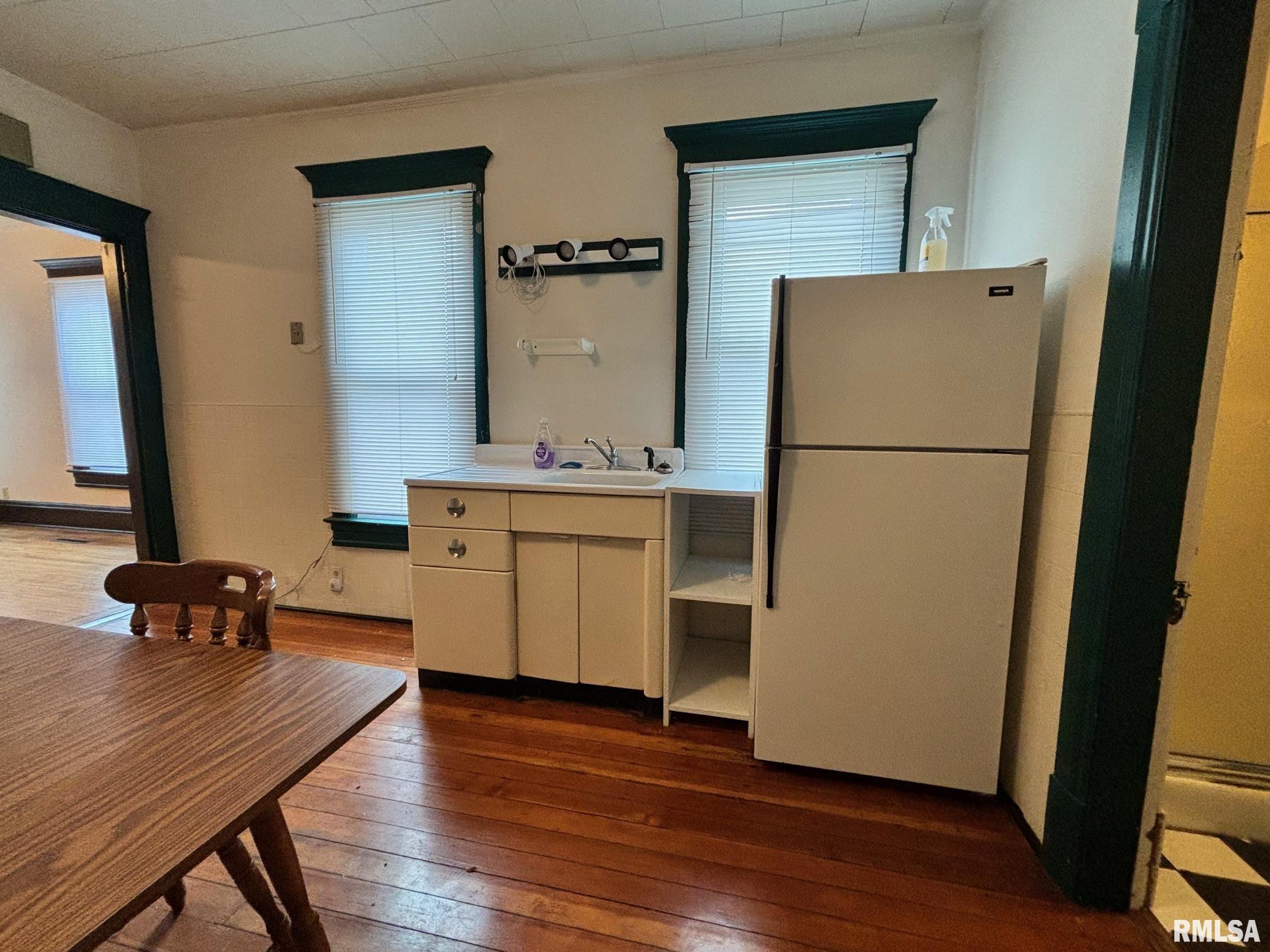 1038 North 1st Street Springfield, IL 62702 - Photo 6 of 15