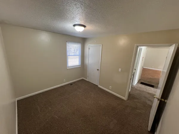 $1,500 | 621 Dover Road, Clarksville, TN 37042