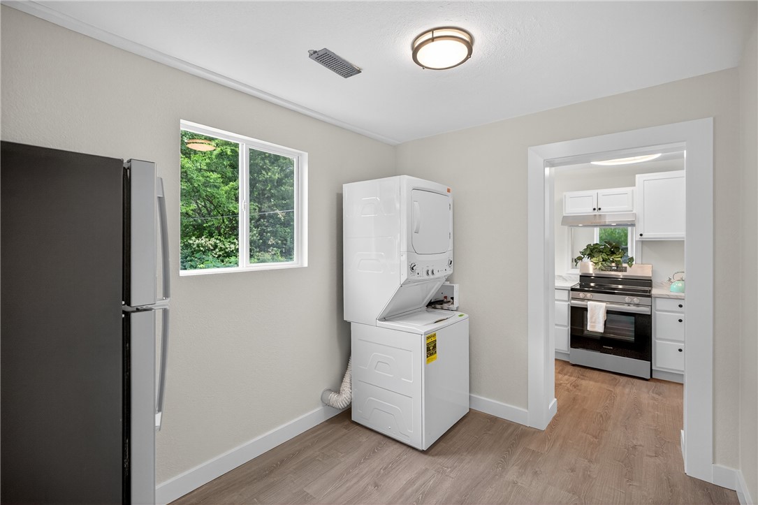 1103 Scott Drive Anderson, SC 29624 - Photo 21 of 23 Laundry/Dining Room