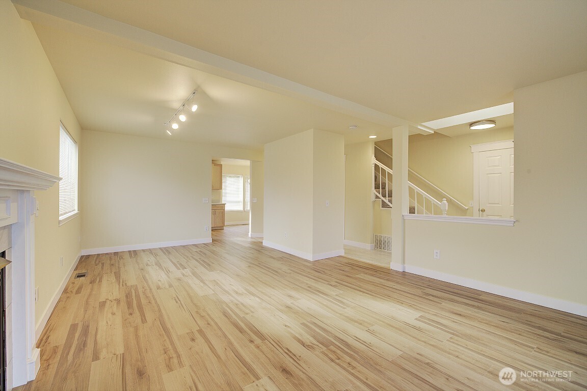 3614 Shelby Road, Unit A Lynnwood, WA 98087 - Photo 15 of 32